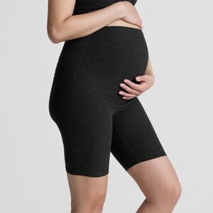 Women's Beyond Yoga Black Maternity Biker Shorts